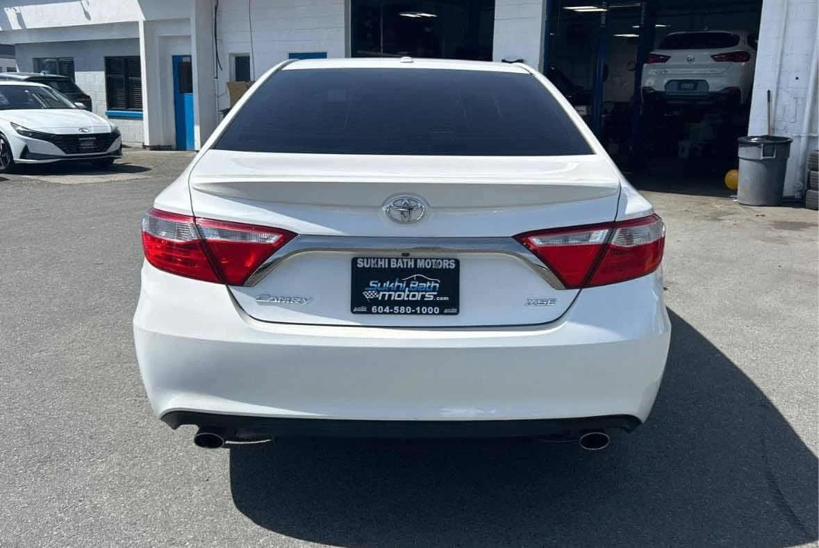Toyota Camry * 4dr Sdn V6 Auto XSE * CARFAX * KEYLESS * ПАНО , снимка 4 - Автомобили и джипове - 54545619