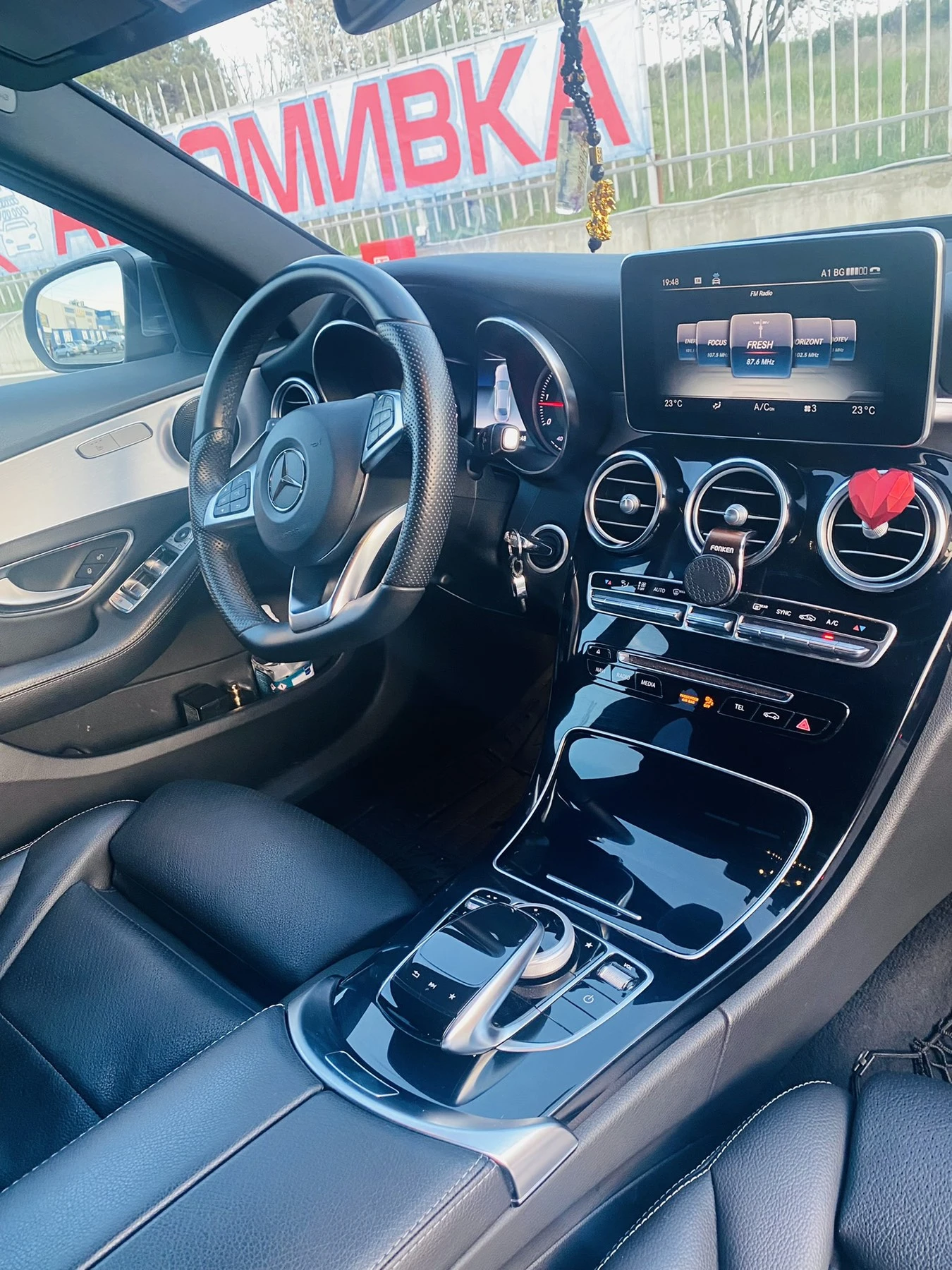 Mercedes-Benz C 250 AMG Line, снимка 9 - Автомобили и джипове - 54612573