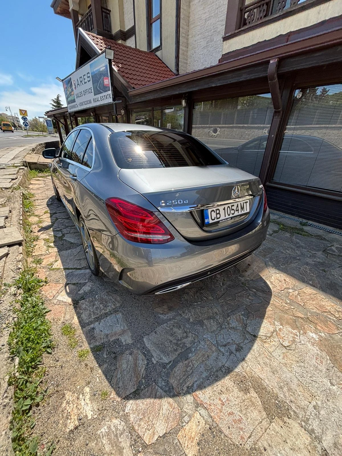 Mercedes-Benz C 250 AMG Line, снимка 2 - Автомобили и джипове - 54612573