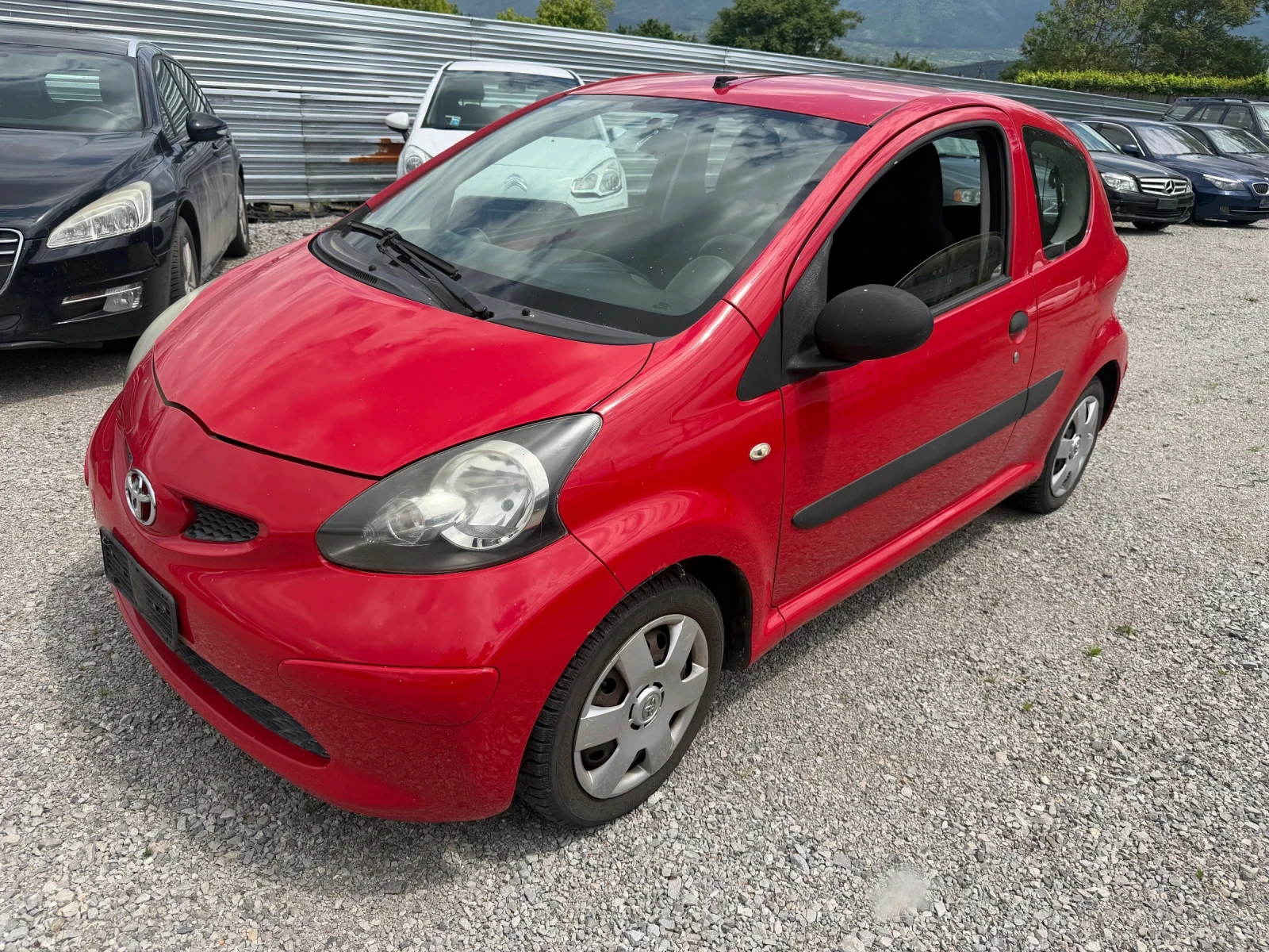 Toyota Aygo 1.0 benzin, снимка 4 - Автомобили и джипове - 54858836