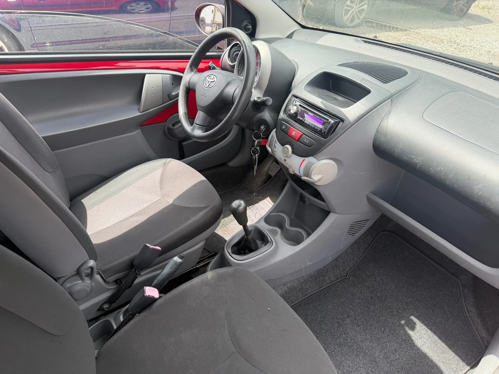 Toyota Aygo 1.0 benzin, снимка 5 - Автомобили и джипове - 54858836