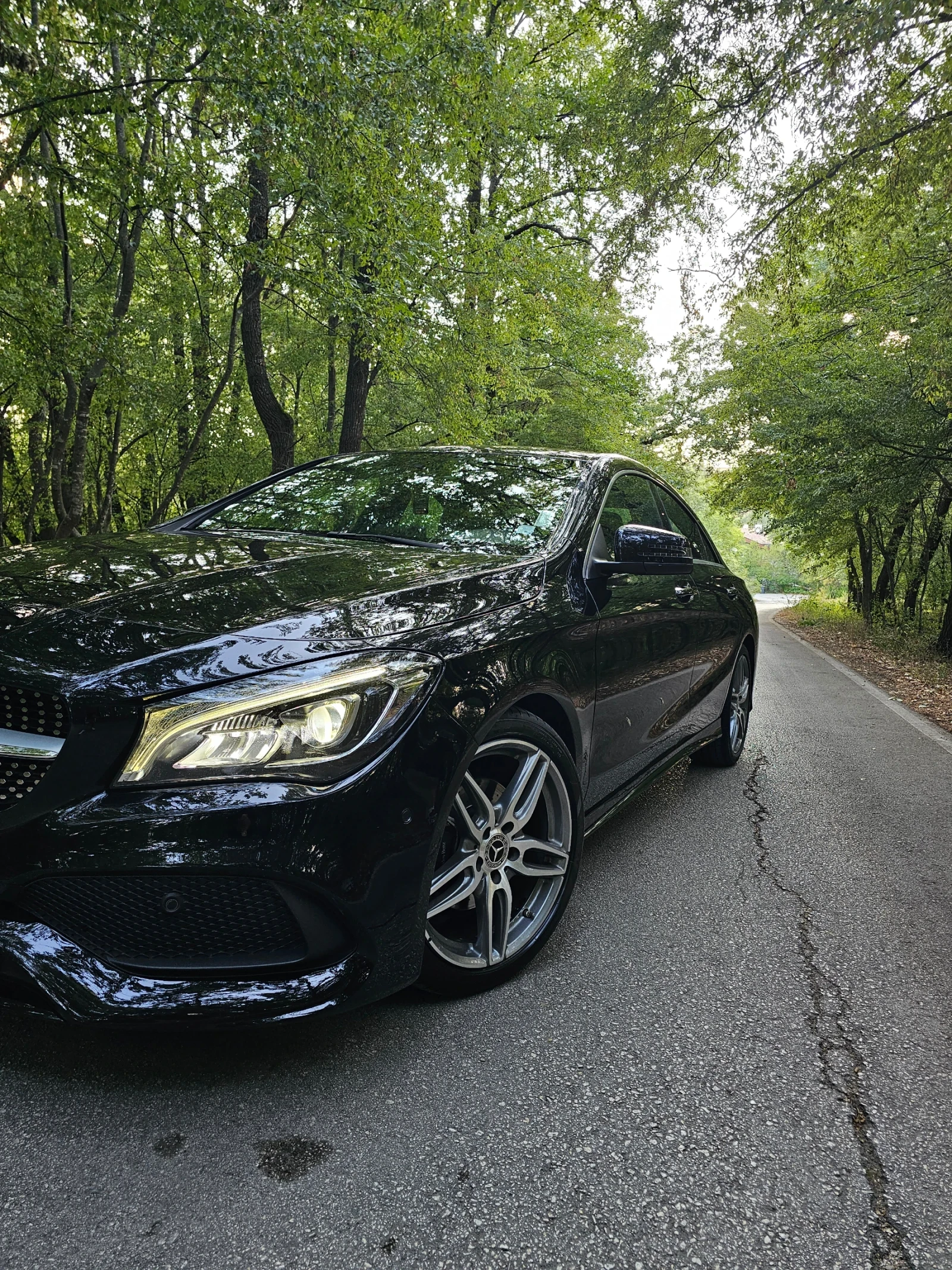Mercedes-Benz CLA 180, снимка 7 - Автомобили и джипове - 54904645