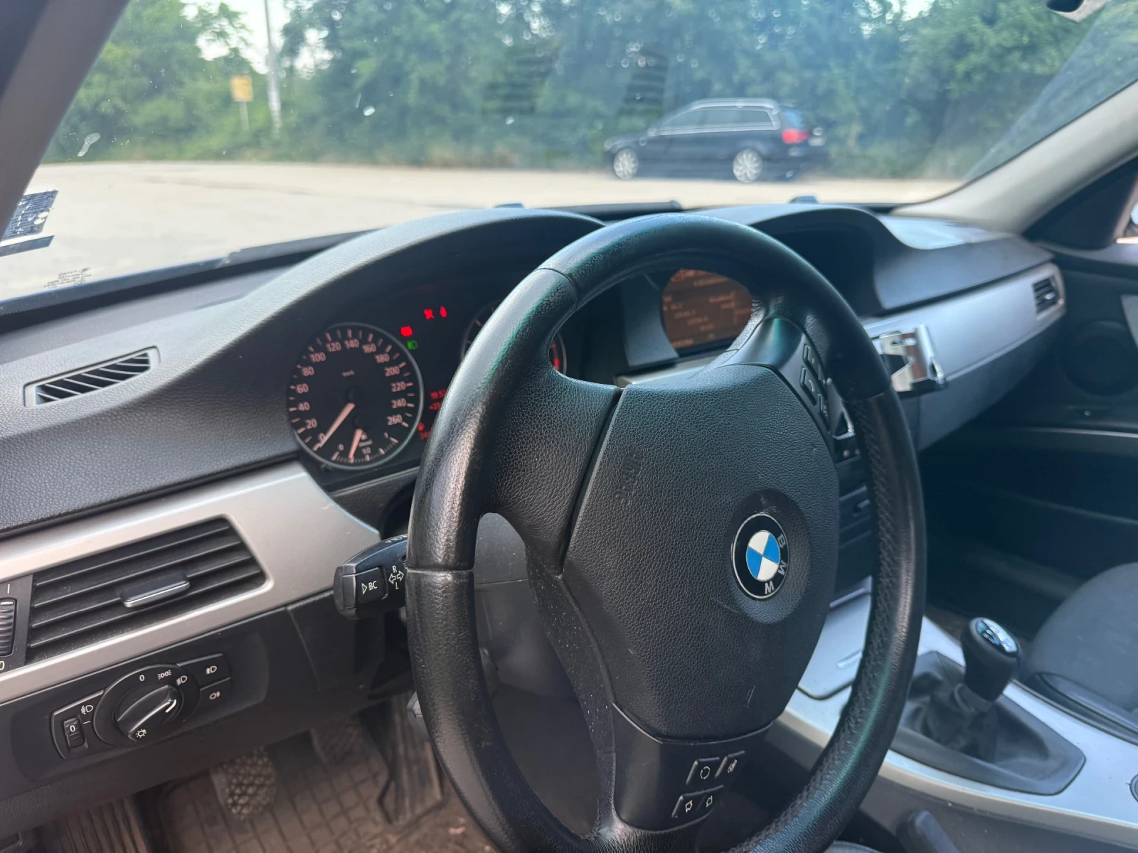 BMW 320, снимка 5 - Автомобили и джипове - 55005106