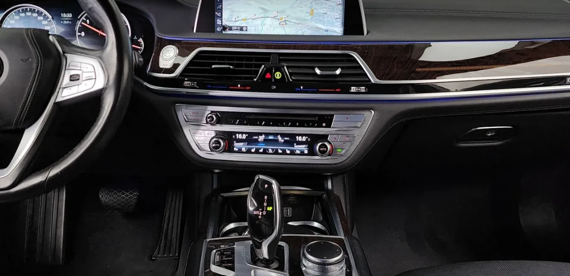 BMW 730 * АвтоКредит* (ЦЕНА ДО БГ), снимка 12 - Автомобили и джипове - 55491948