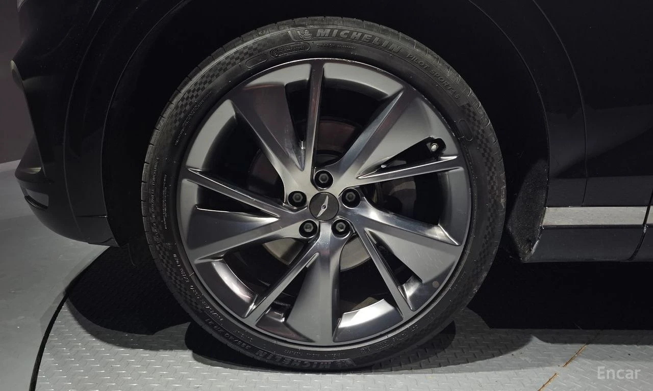 Genesis GV70 2.2D AWD* DISTRONIC* ПОДГРЕВ* ОБДУХВАНЕ* КАМЕРА* , снимка 5 - Автомобили и джипове - 55691070