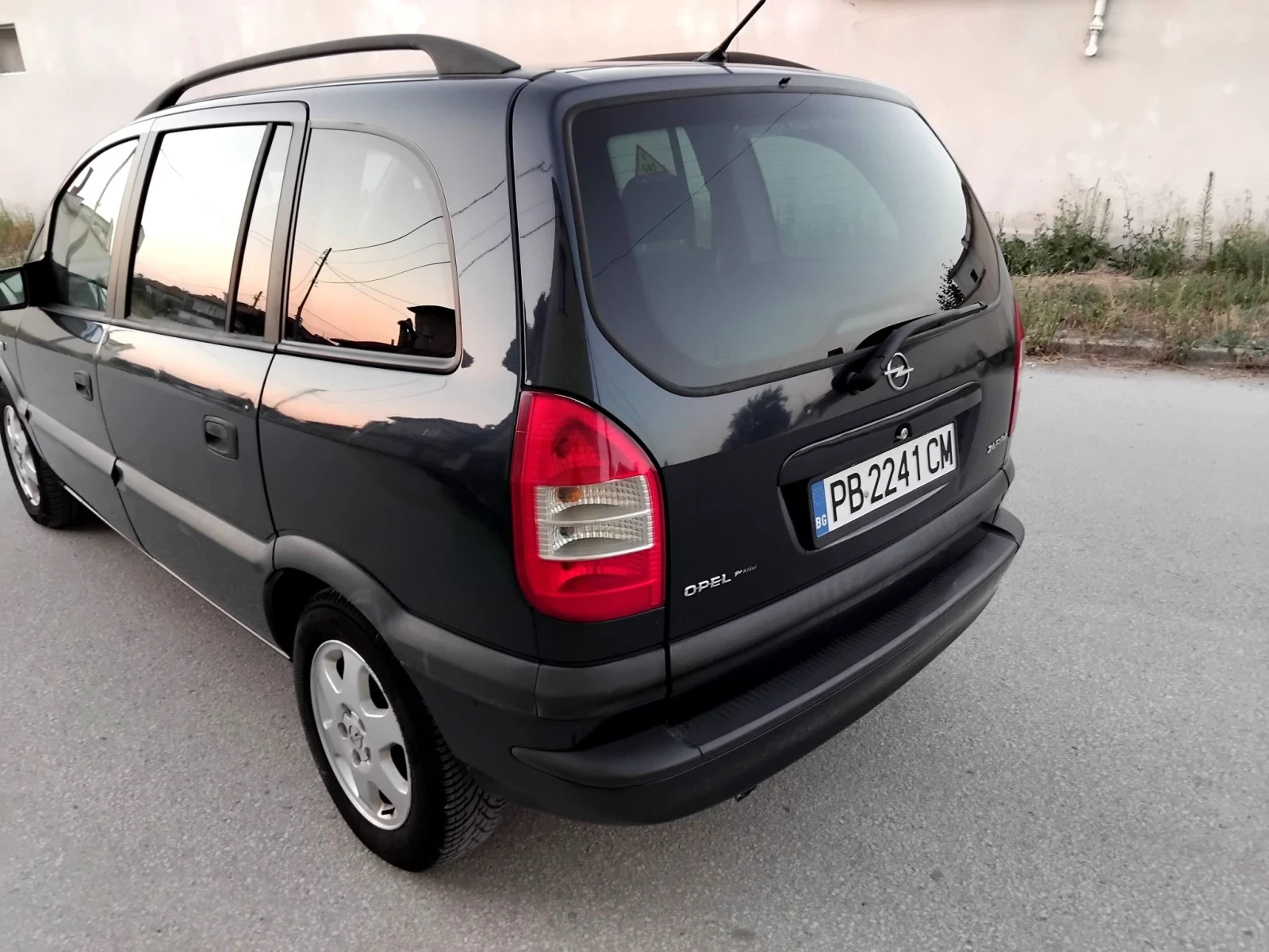 Opel Zafira 2.2.150к+ КЛИМА + ГАЗОВ ИНЖЕКЦИОН , снимка 12 - Автомобили и джипове - 55692358