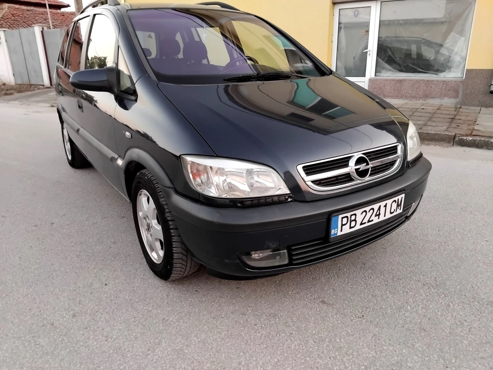 Opel Zafira 2.2.150к+ КЛИМА + ГАЗОВ ИНЖЕКЦИОН , снимка 2 - Автомобили и джипове - 55692358