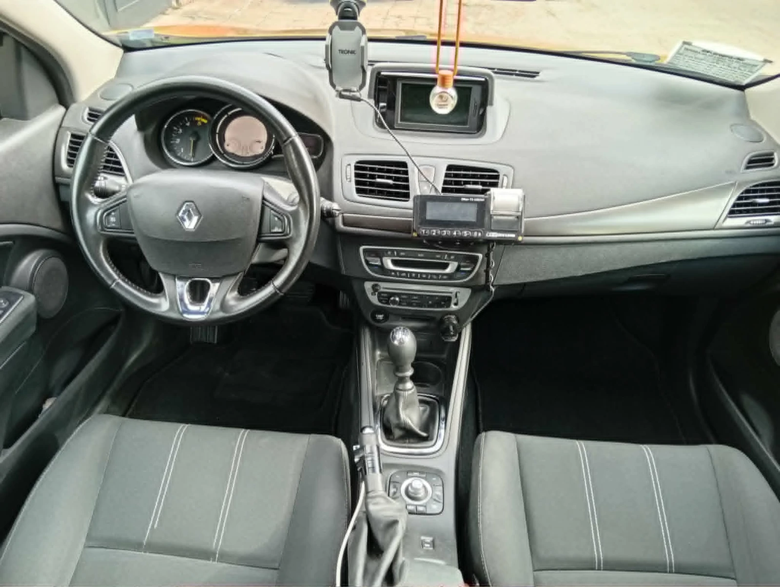 Renault Megane 1.5 DCI Евро 6, снимка 10 - Автомобили и джипове - 55873519