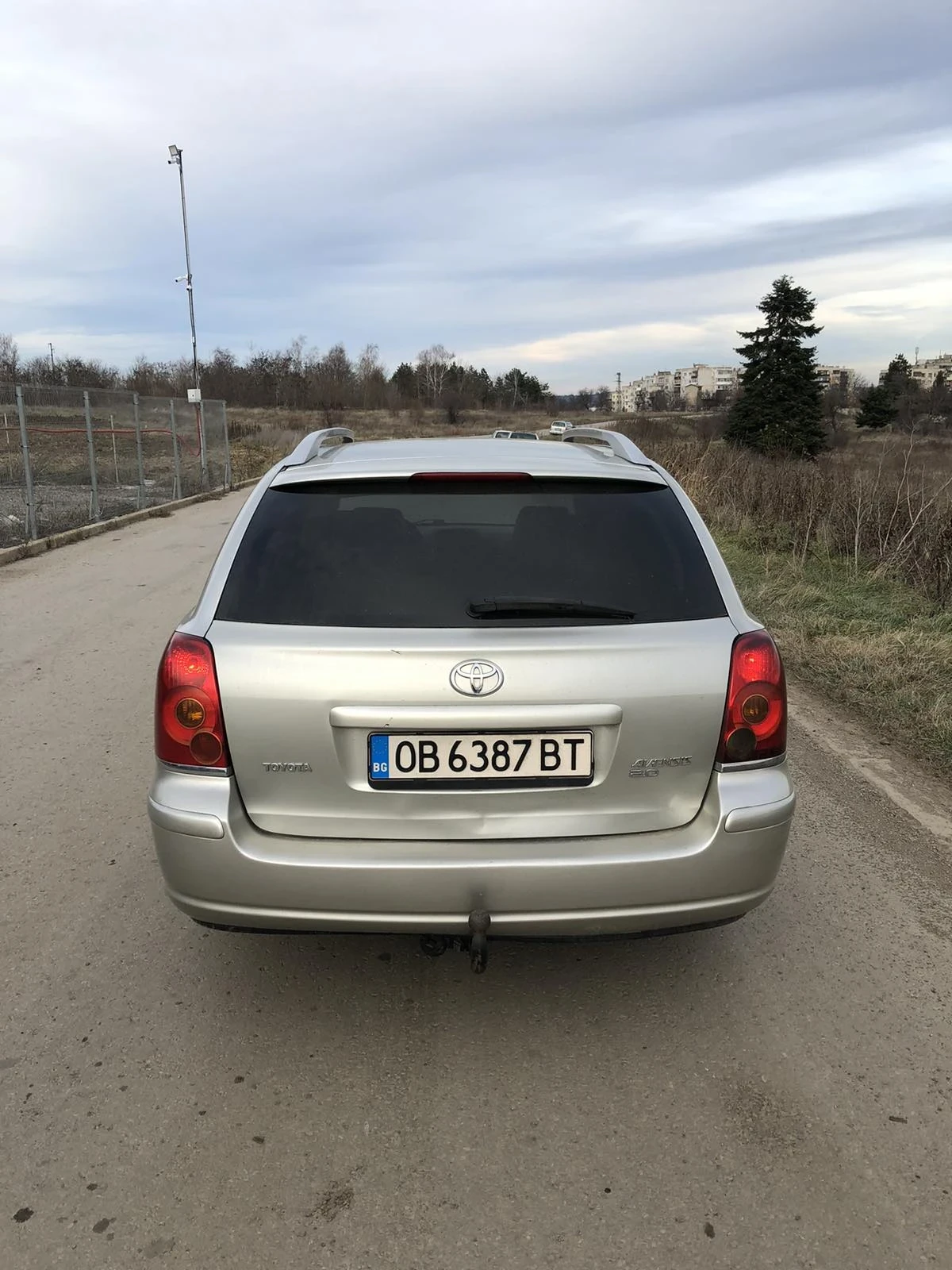 Toyota Avensis 2.0, снимка 2 - Автомобили и джипове - 56132235