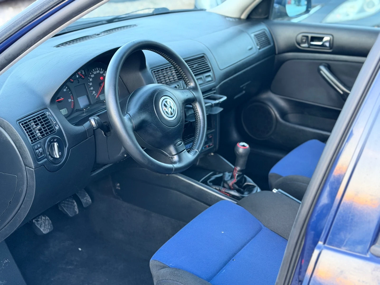 VW Golf 1.9* TDI* , снимка 7 - Автомобили и джипове - 56216809
