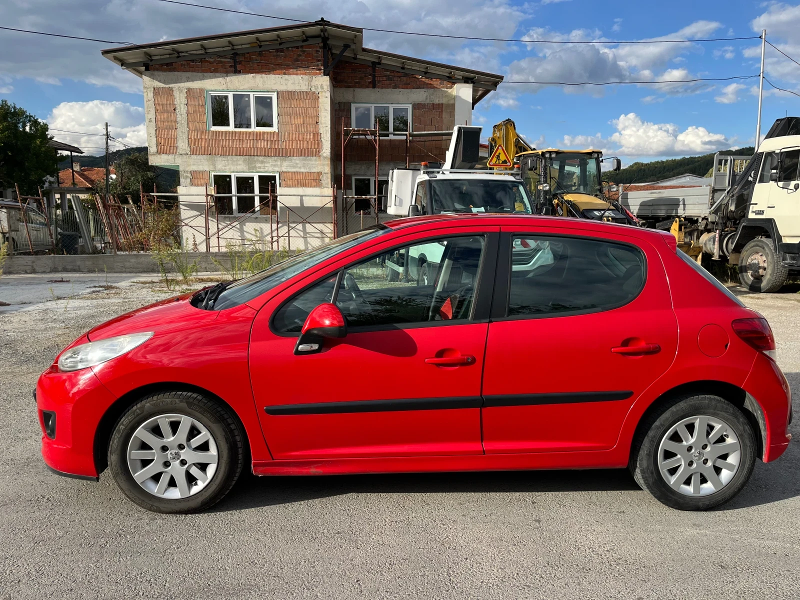 Peugeot 207, снимка 2 - Автомобили и джипове - 56235642