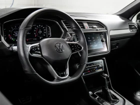 VW Tiguan R-LINE BLACK* 4MOTION* DISTRONIC* ПАНОРАМА* ПОДГРЕ, снимка 10