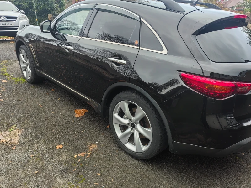 Infiniti Fx 30, снимка 4 - Автомобили и джипове - 47916682