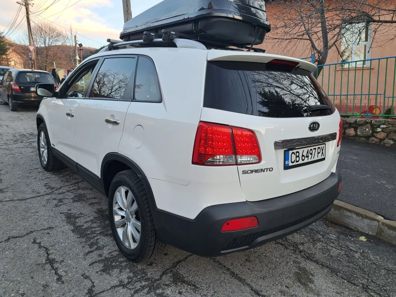 Kia Sorento 2.2 d, снимка 3 - Автомобили и джипове - 52661738