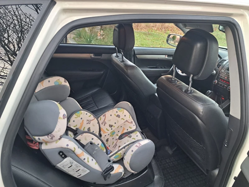 Kia Sorento 2.2 d, снимка 5 - Автомобили и джипове - 52661738