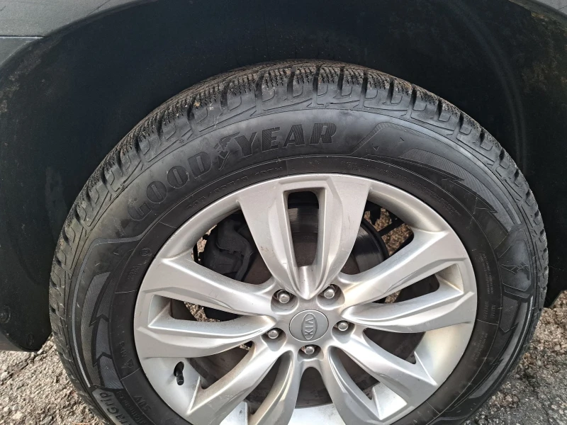 Kia Sorento 2.2 d, снимка 6 - Автомобили и джипове - 52661738