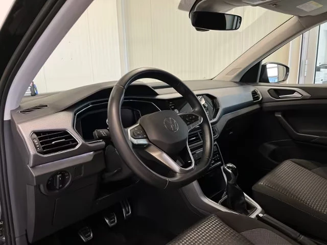 VW T-Cross ACTIVE/95HP/NAVI/LED/CAM/DIGI/347g - изображение 4