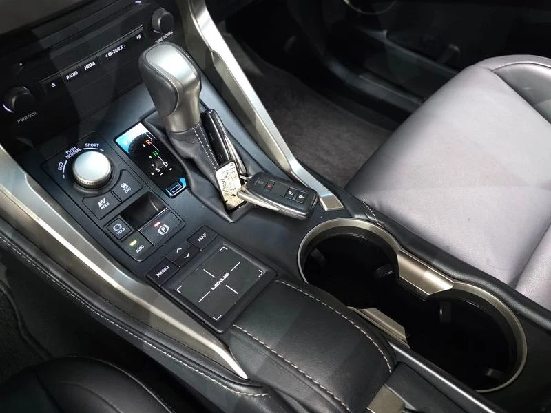 Lexus NX Supreme| 197к.с.| ВКЛ.ТЕХНОТЕСТ, снимка 9 - Автомобили и джипове - 55118702