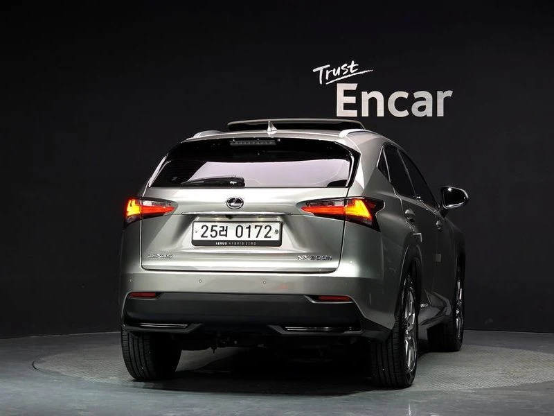 Lexus NX Supreme| 197к.с.| ВКЛ.ТЕХНОТЕСТ, снимка 4 - Автомобили и джипове - 55118702