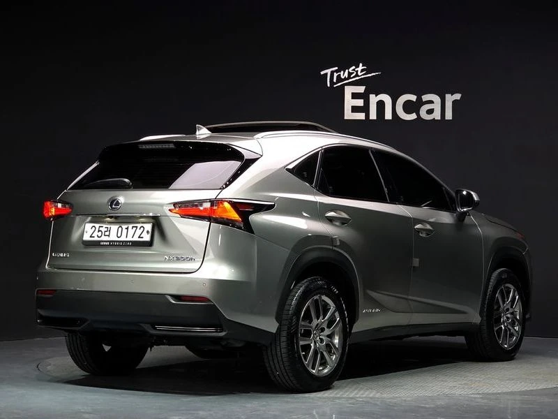 Lexus NX Supreme| 197к.с.| ВКЛ.ТЕХНОТЕСТ, снимка 2 - Автомобили и джипове - 55118702