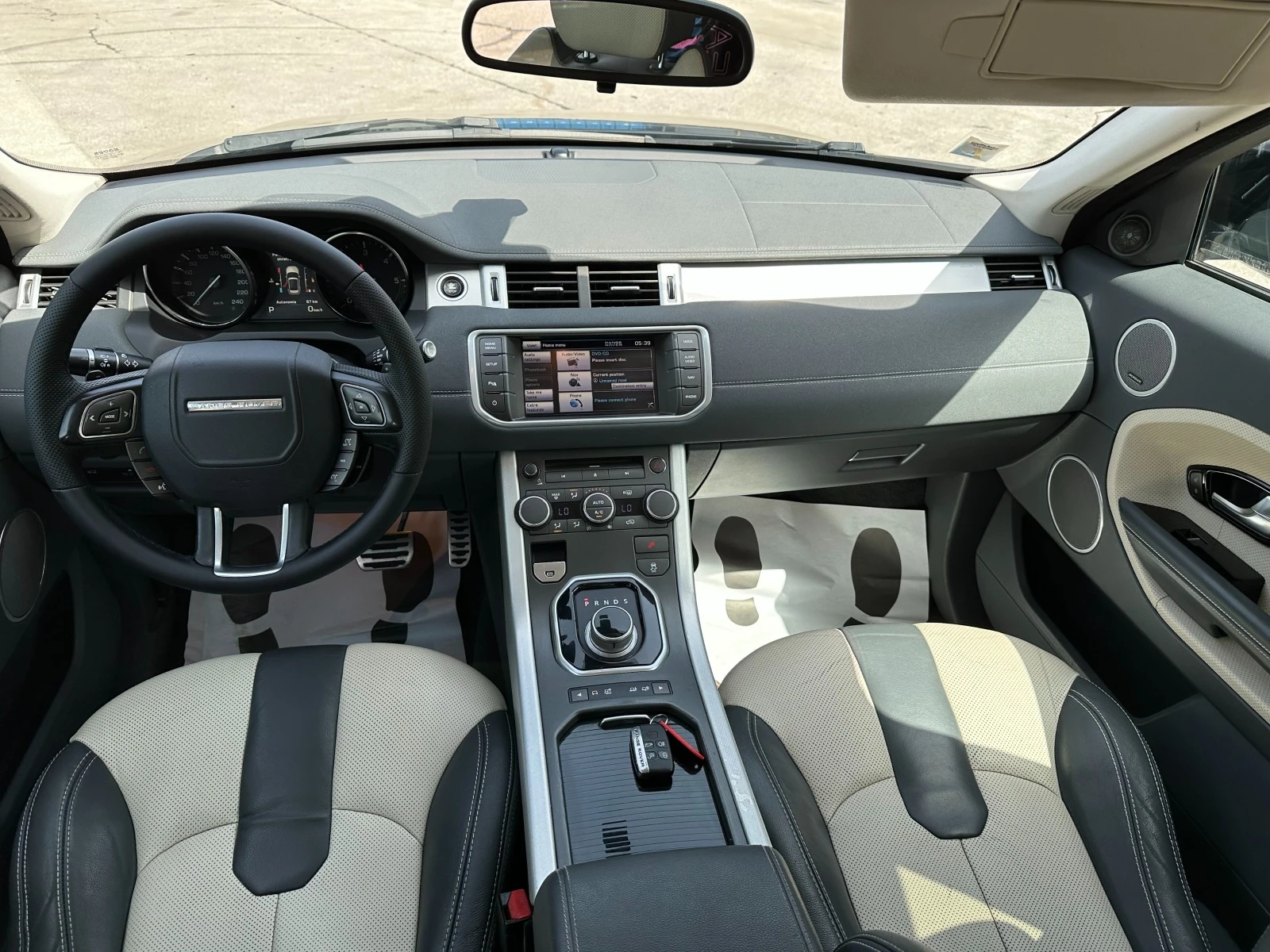 Land Rover Range Rover Evoque HSE Автоматик/Всички екстри - изображение 10