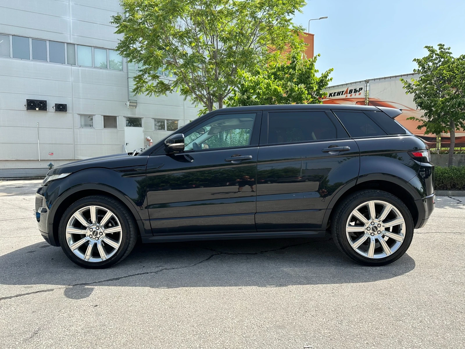 Land Rover Range Rover Evoque HSE Автоматик/Всички екстри - изображение 2