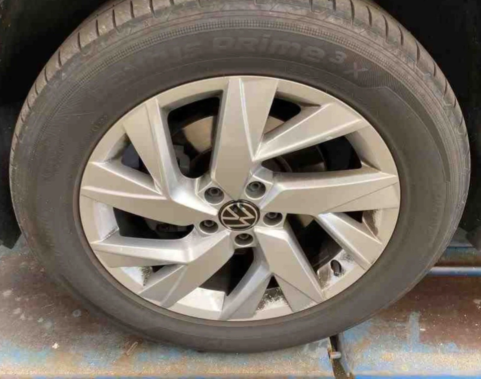 VW Tiguan LIFE 4 Motion 2.0 TDI 110 KW - изображение 6