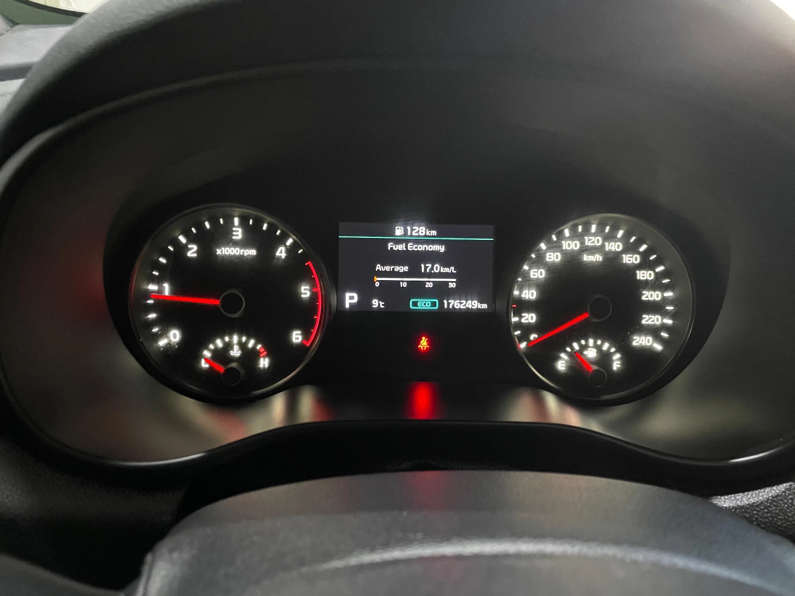 Kia Sportage 2.0D ! 2WD ! Intelligent !, снимка 13 - Автомобили и джипове - 54138800