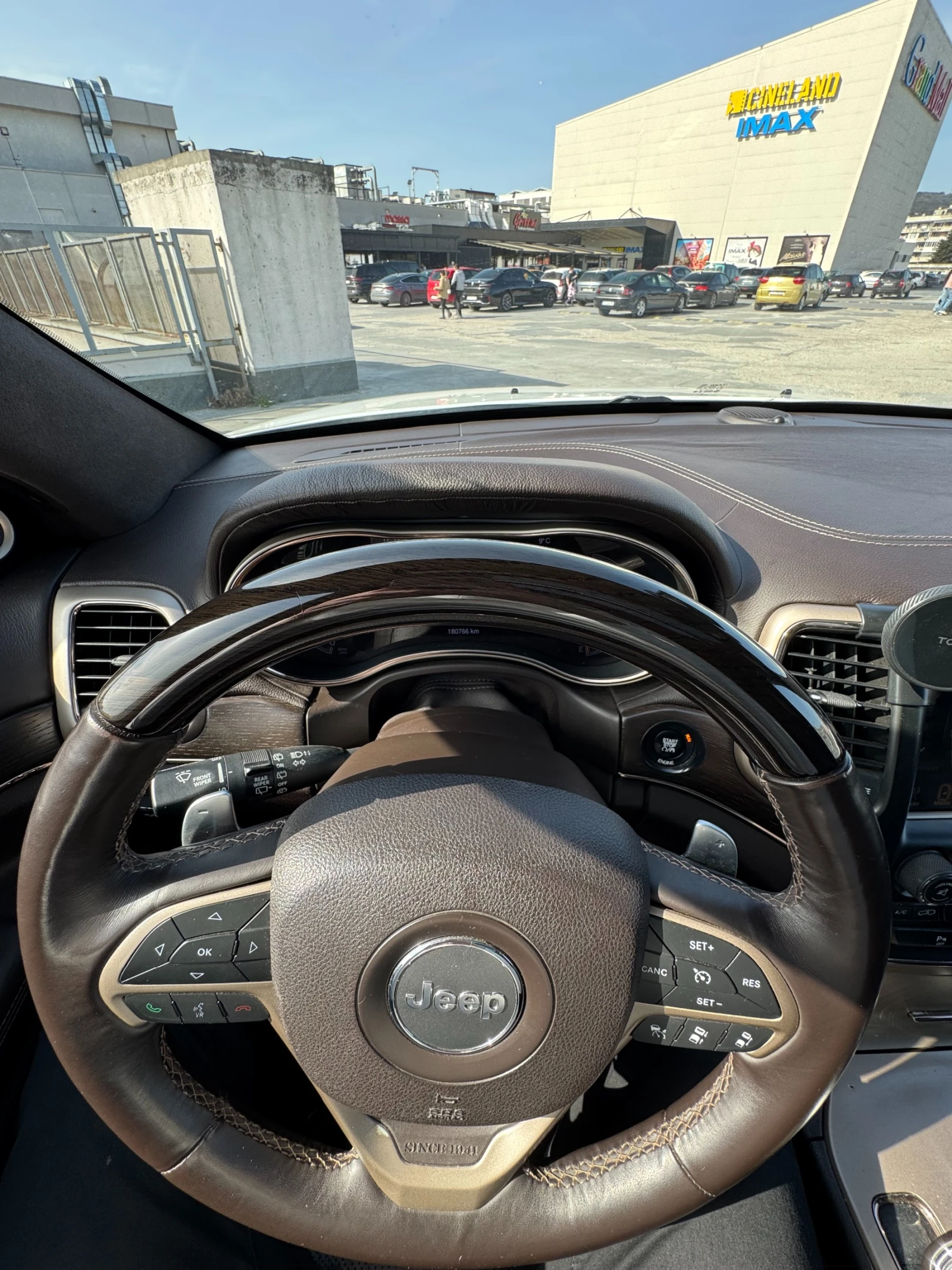 Jeep Grand cherokee 5.7 Summit, снимка 16 - Автомобили и джипове - 54201298