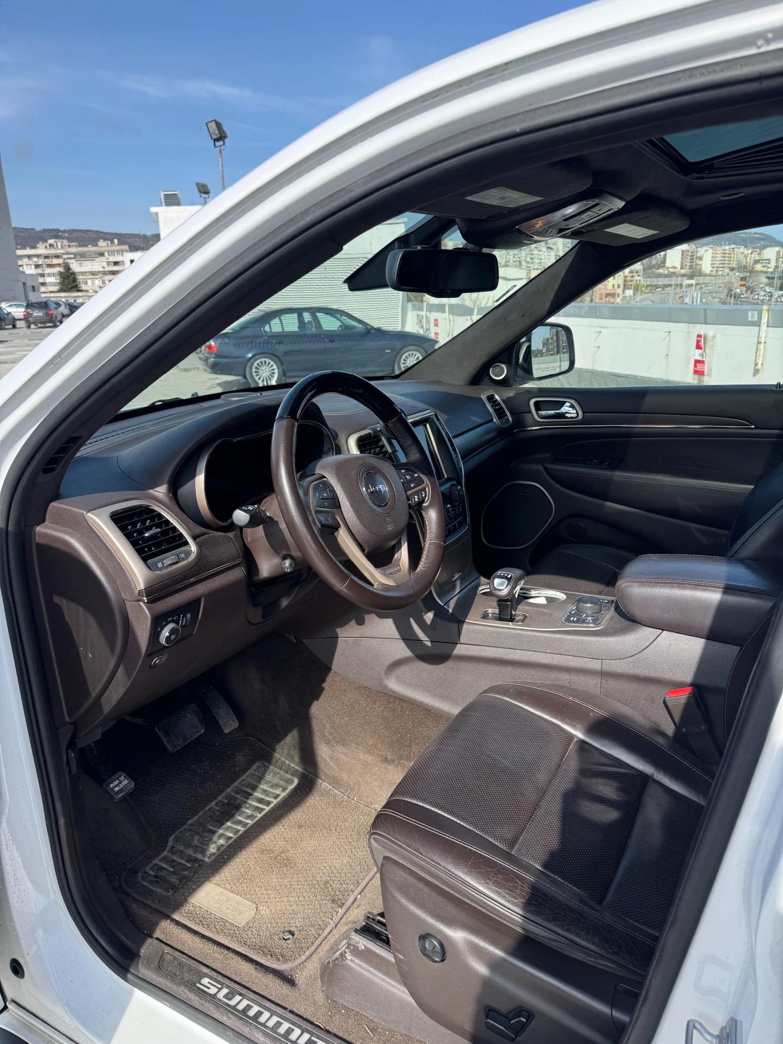 Jeep Grand cherokee 5.7 Summit, снимка 10 - Автомобили и джипове - 54201298