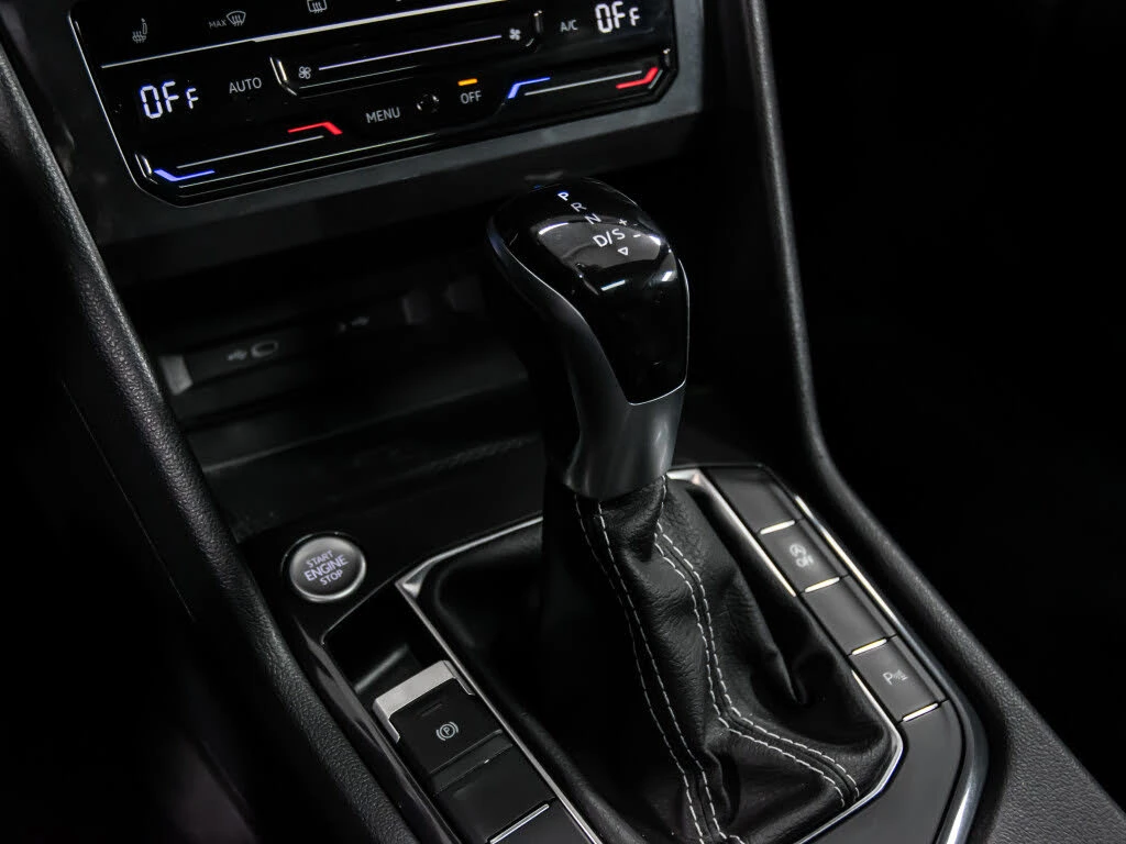 VW Tiguan R-LINE BLACK* 4MOTION* DISTRONIC* ПАНОРАМА* ПОДГРЕ, снимка 14 - Автомобили и джипове - 54811863