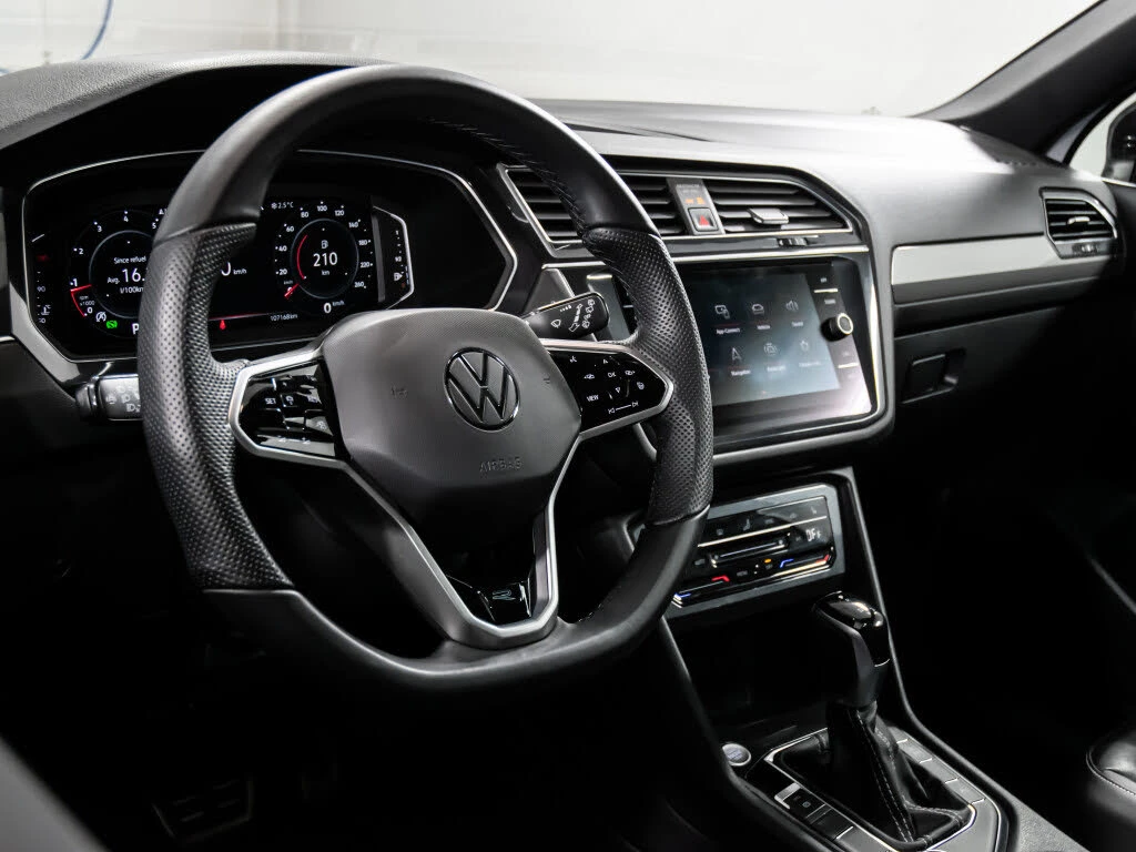 VW Tiguan R-LINE BLACK* 4MOTION* DISTRONIC* ПАНОРАМА* ПОДГРЕ, снимка 10 - Автомобили и джипове - 54811863