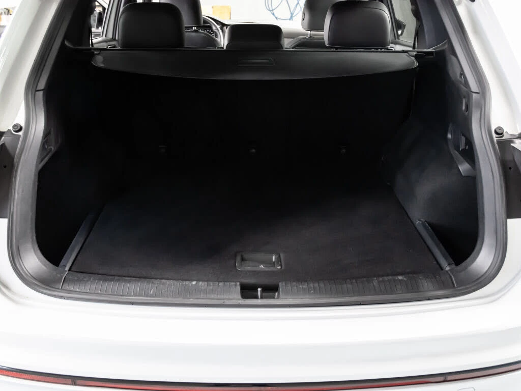 VW Tiguan R-LINE BLACK* 4MOTION* DISTRONIC* ПАНОРАМА* ПОДГРЕ, снимка 8 - Автомобили и джипове - 54811863