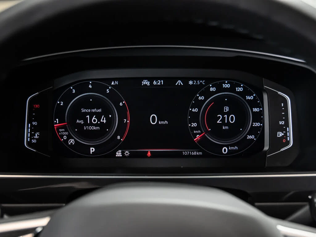 VW Tiguan R-LINE BLACK* 4MOTION* DISTRONIC* ПАНОРАМА* ПОДГРЕ, снимка 11 - Автомобили и джипове - 54811863