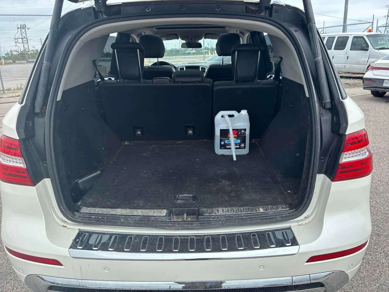 Mercedes-Benz ML 350 * BlueTEC * ПАНОРАМА* ПОДГРЕВ* КАМЕРА* , снимка 17 - Автомобили и джипове - 55056833