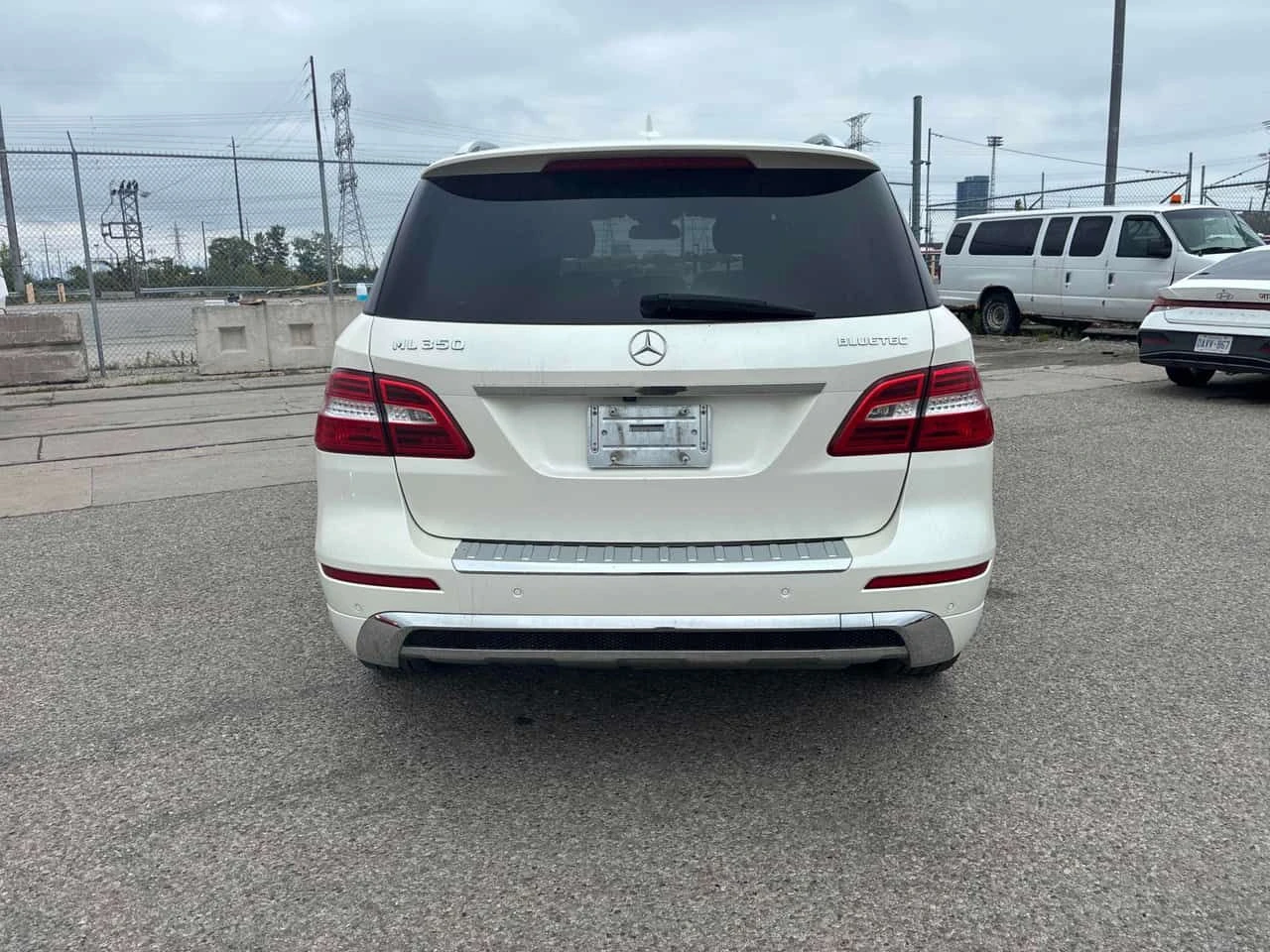 Mercedes-Benz ML 350 * BlueTEC * ПАНОРАМА* ПОДГРЕВ* КАМЕРА* , снимка 4 - Автомобили и джипове - 55056833