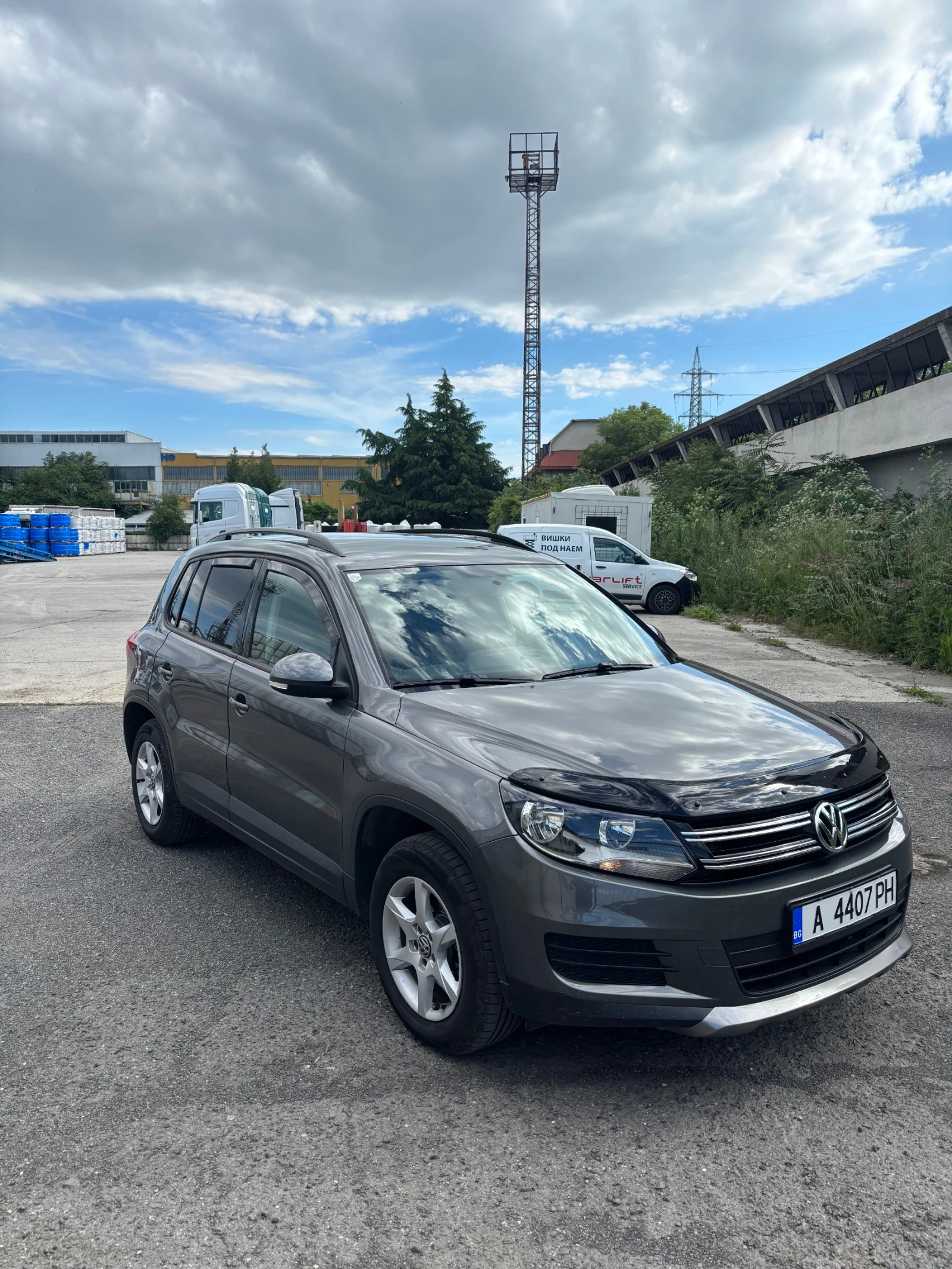 VW Tiguan, снимка 5 - Автомобили и джипове - 55325574