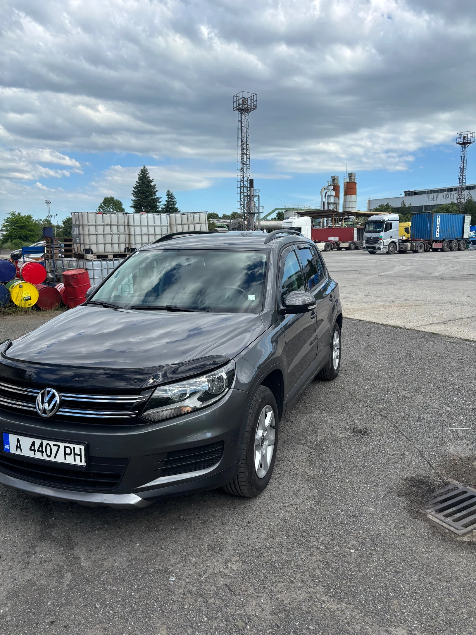 VW Tiguan, снимка 10 - Автомобили и джипове - 55325574