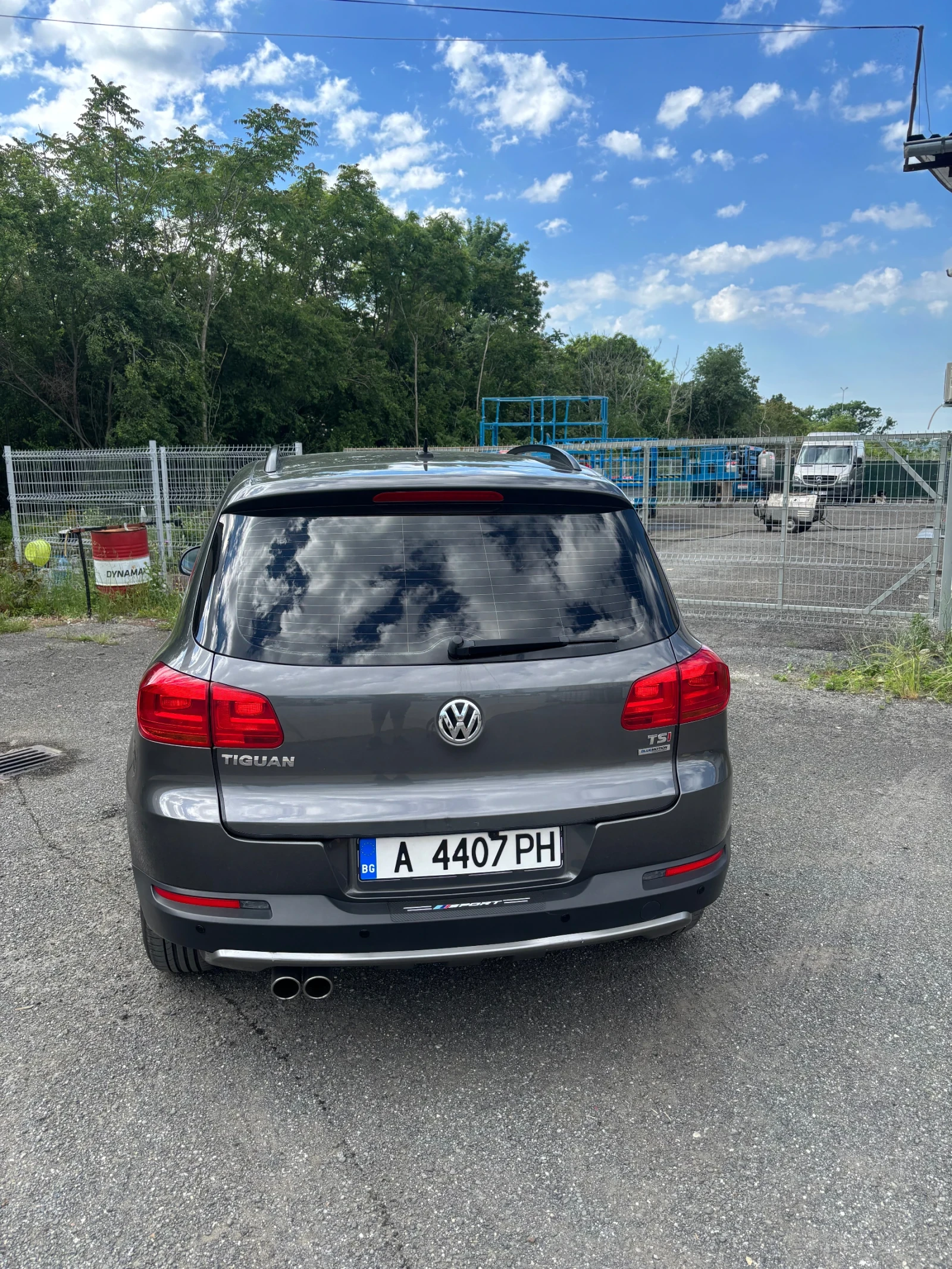 VW Tiguan, снимка 7 - Автомобили и джипове - 55325574
