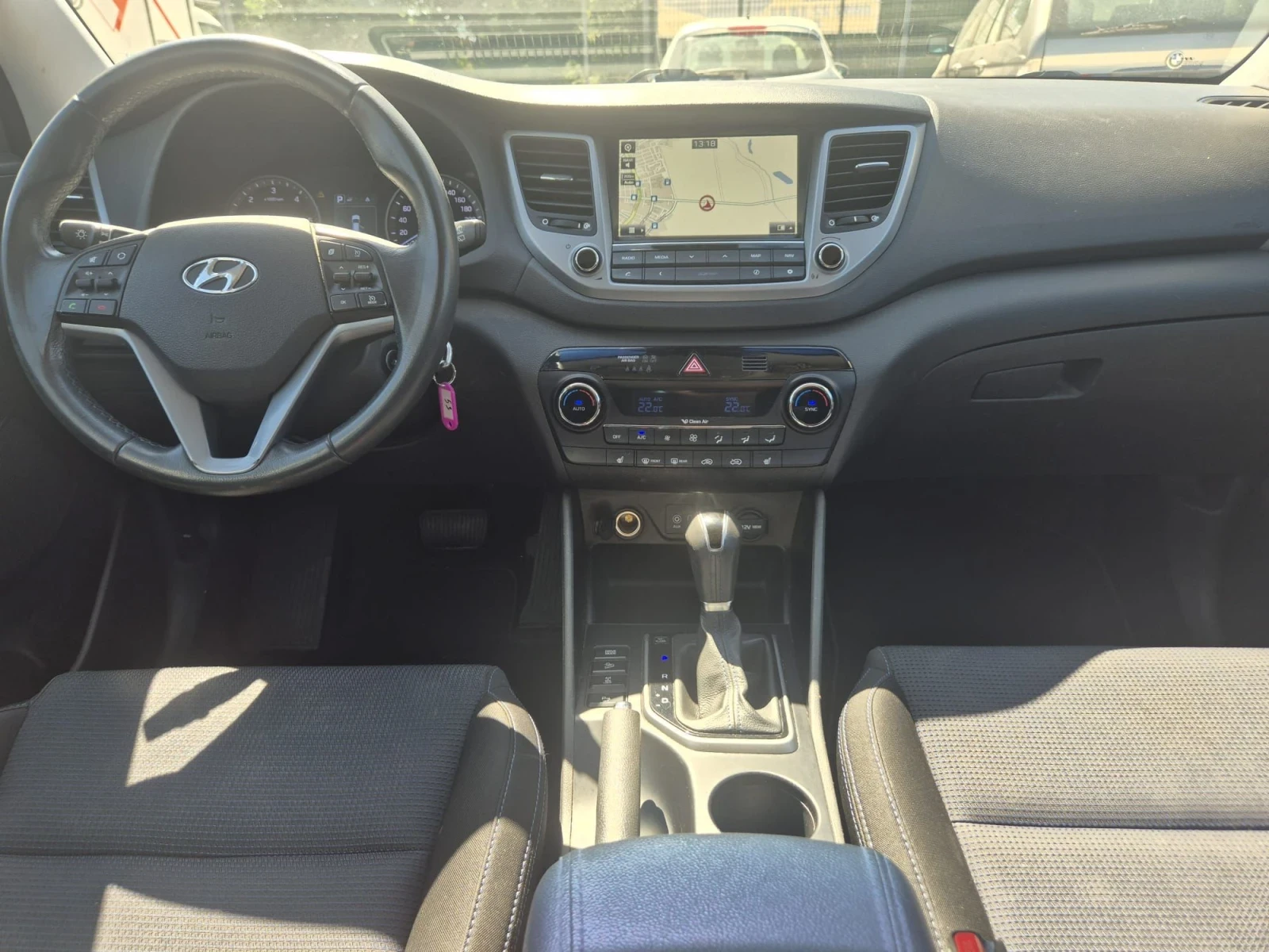 Hyundai Tucson 2.0, 136кс. 4х4, снимка 11 - Автомобили и джипове - 55977590