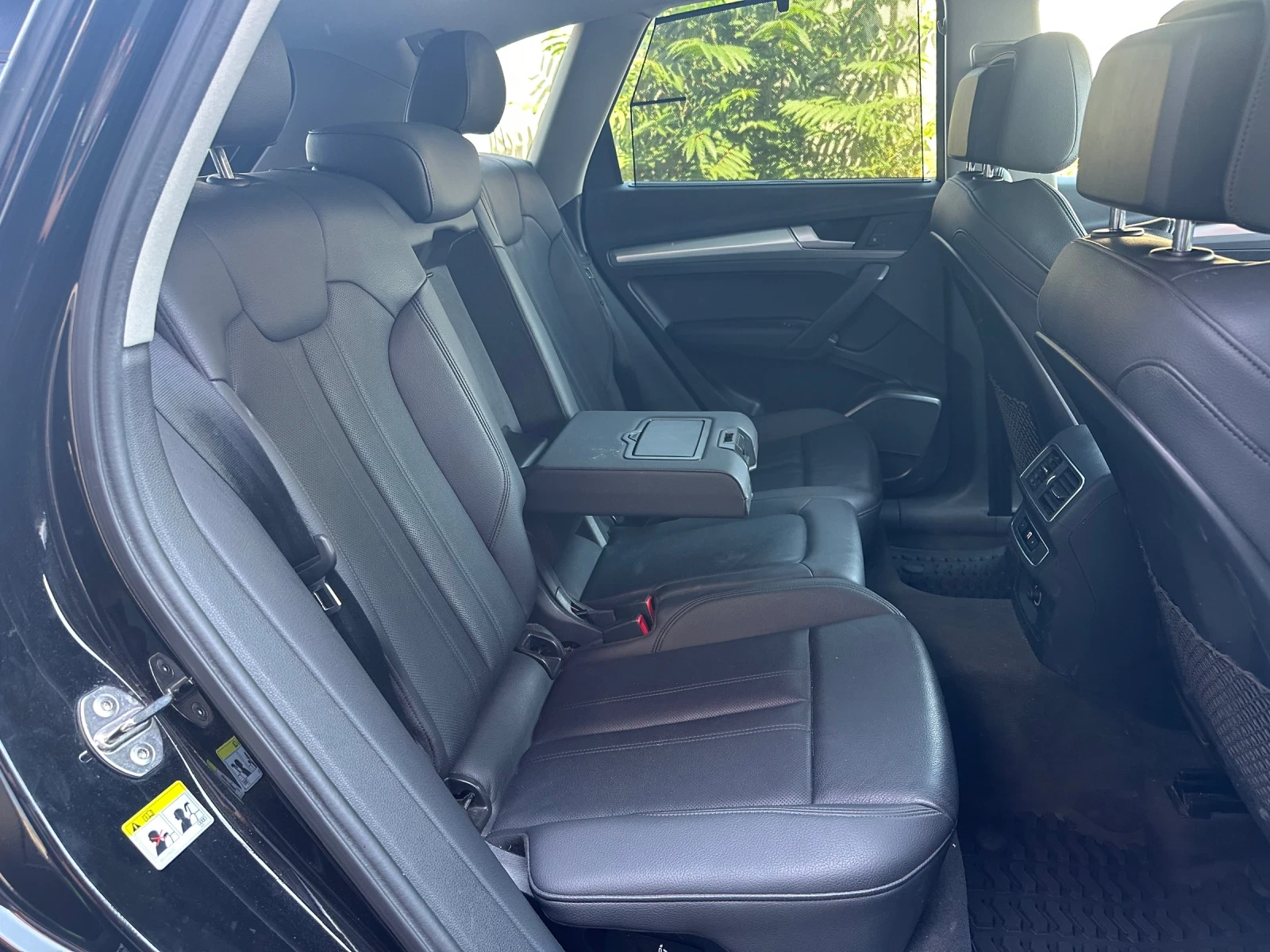 Audi Q5 2, 0tfsi S-line Регистр.Обслужен ГАРАНЦИЯ 131000km, снимка 13 - Автомобили и джипове - 56021211