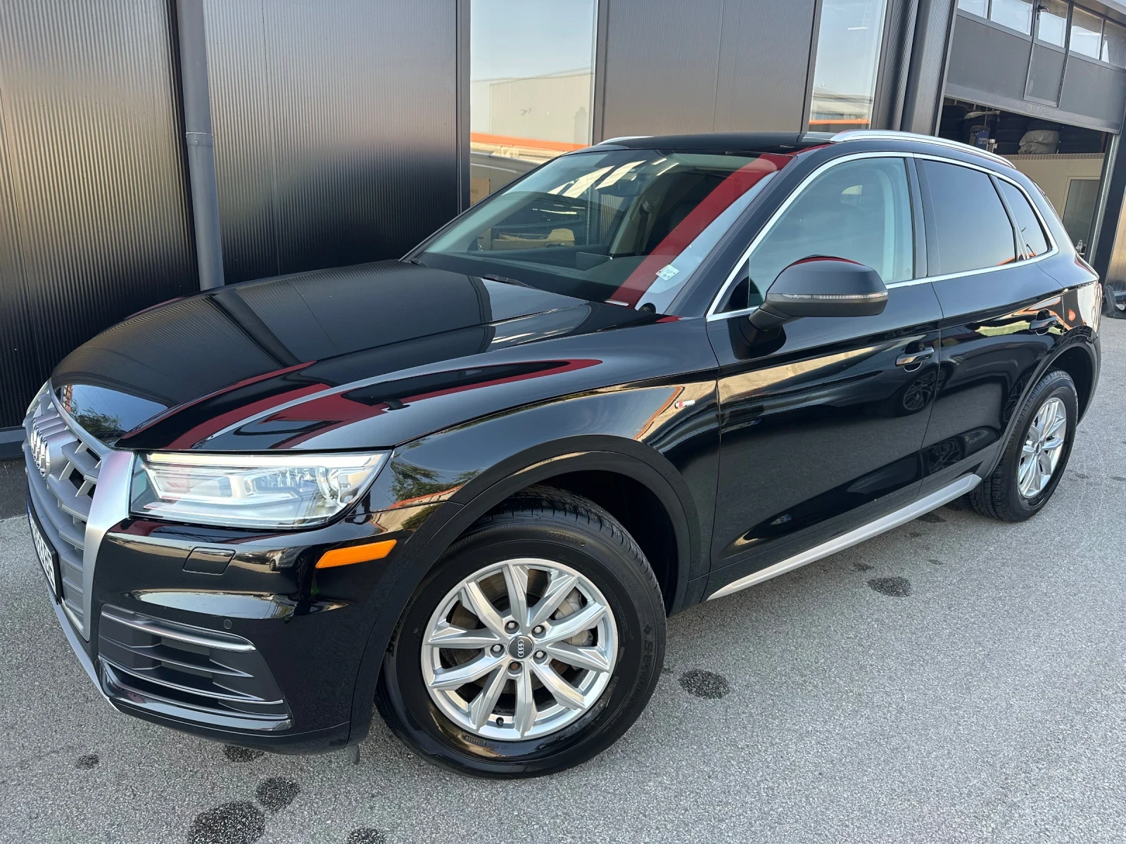 Audi Q5 2, 0tfsi S-line Регистр.Обслужен ГАРАНЦИЯ 131000km