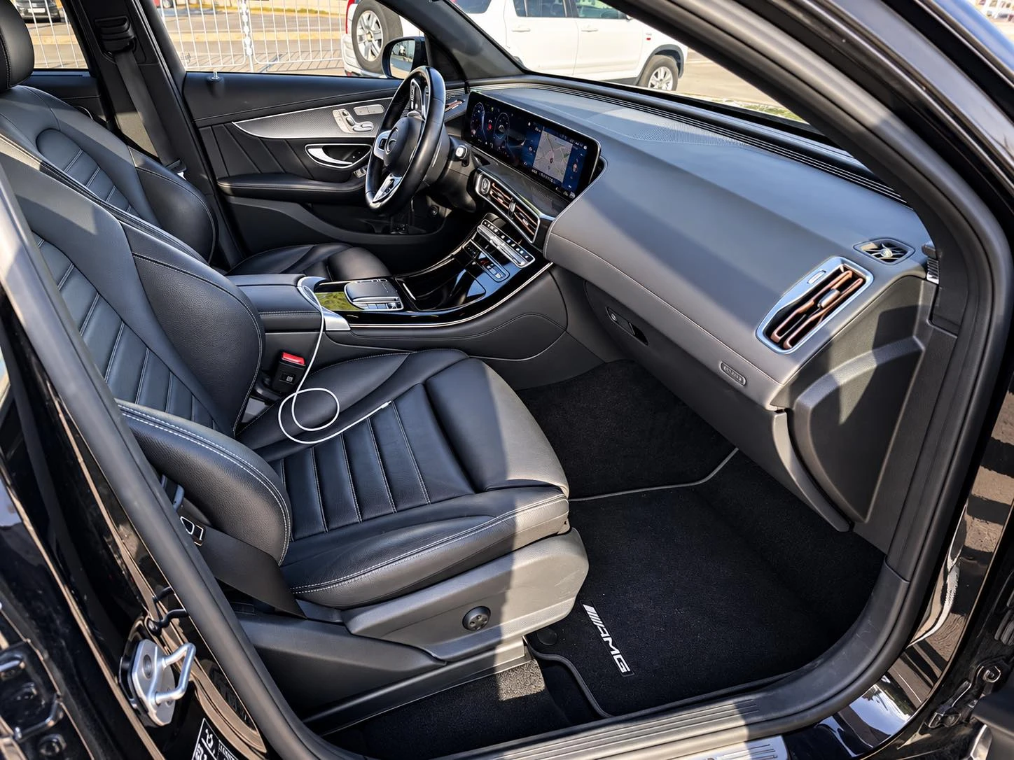 Mercedes-Benz EQC | Mobile.bg � ����������� 13