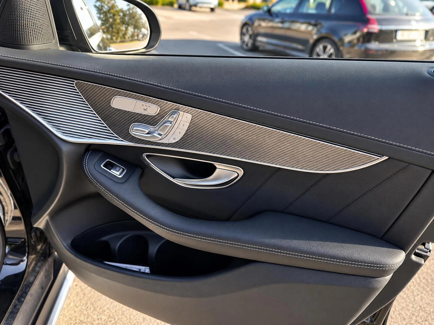 Mercedes-Benz EQC | Mobile.bg � ����������� 11
