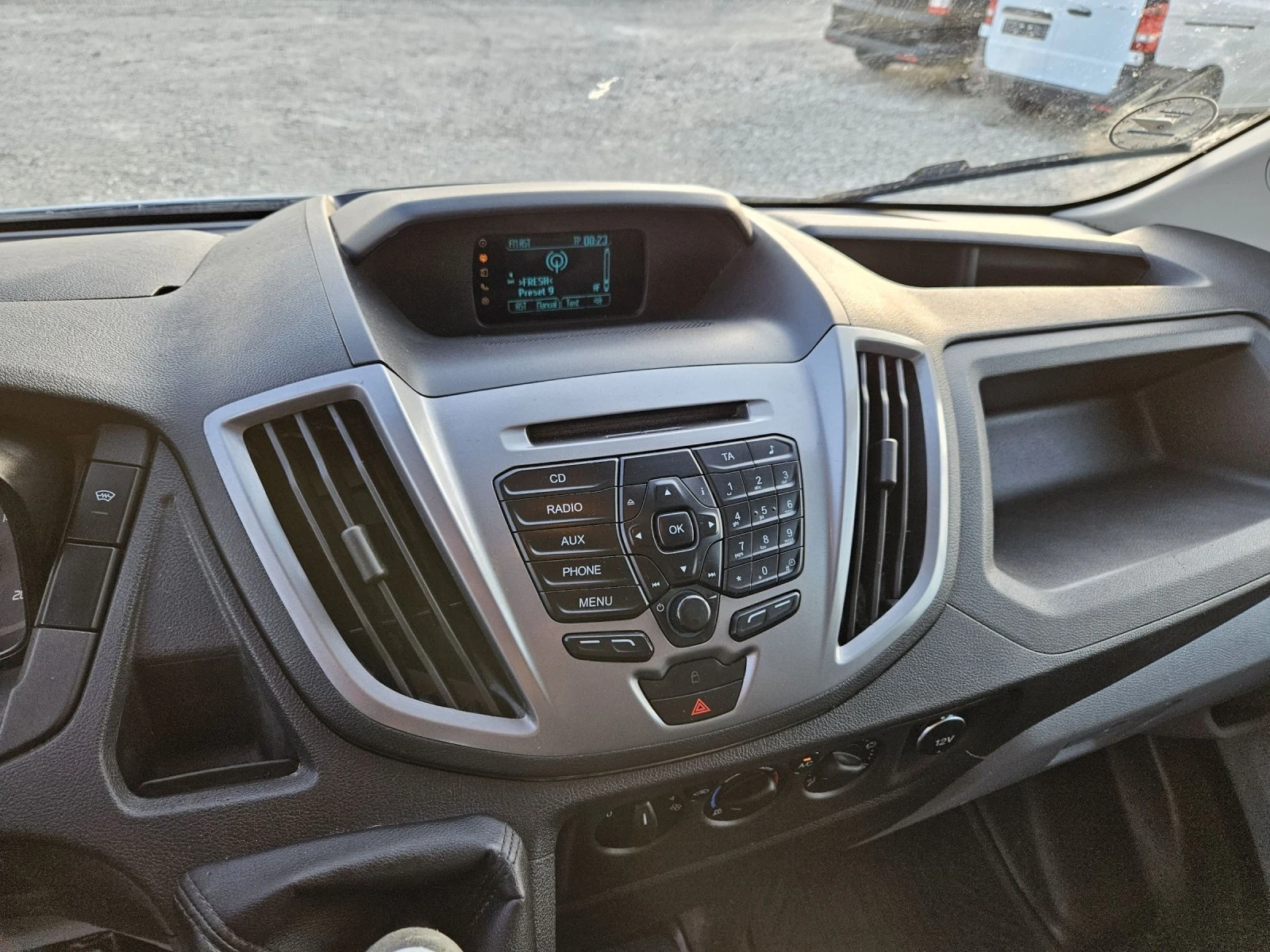 Ford Transit  3.5  | Mobile.bg   11