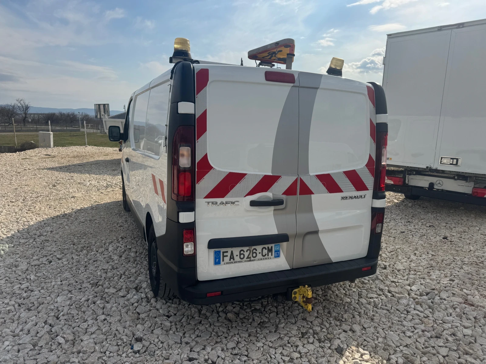 Renault Trafic, снимка 5 - Бусове и автобуси - 53724608
