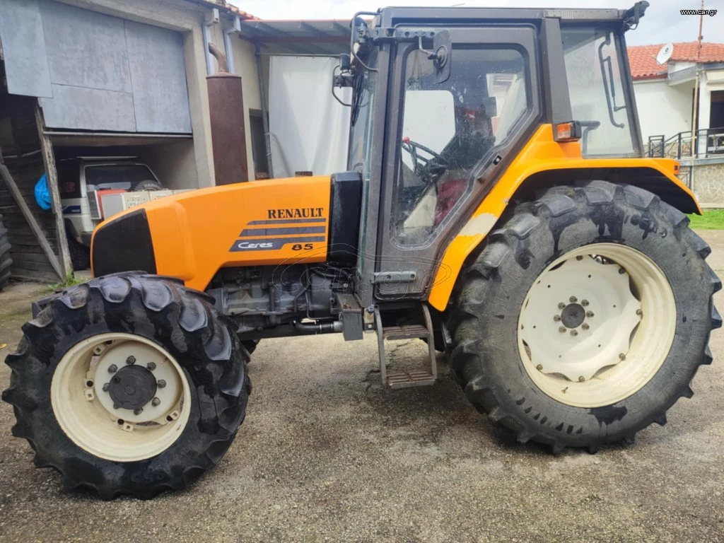 Трактор Renault CERES 85 - изображение 5