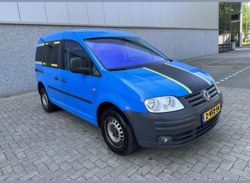 VW Caddy 1.9tdi 105кс, снимка 8 - Автомобили и джипове - 47226001