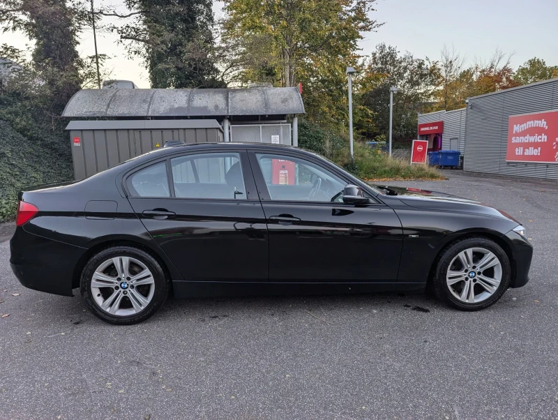 BMW 320 Sport 184hp, снимка 12 - Автомобили и джипове - 47682528