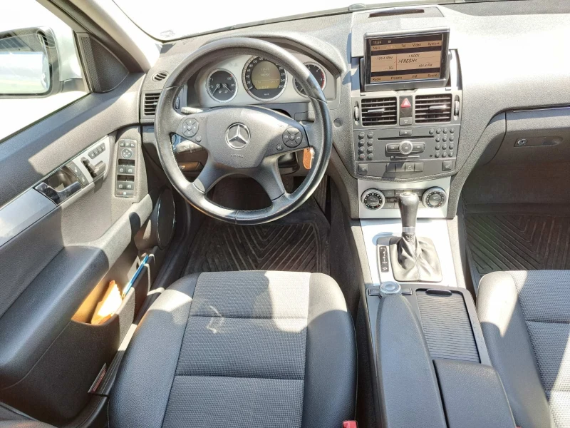 Mercedes-Benz 320 Mercedes C 320 7G, снимка 6 - Автомобили и джипове - 48342984